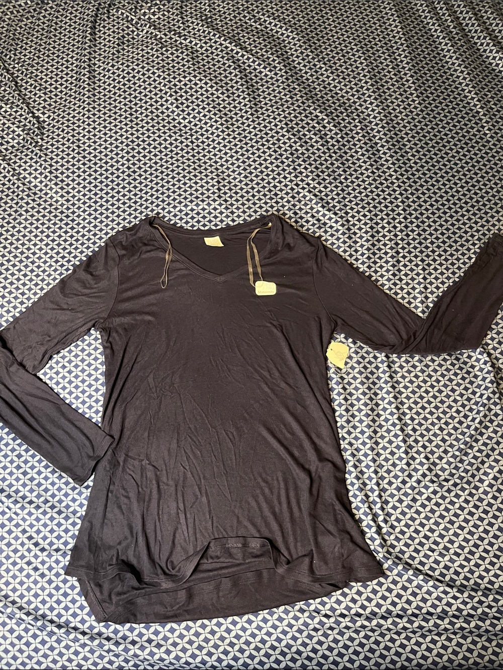 Women's Long-Sleeve V-Neck Tunic Top - Black